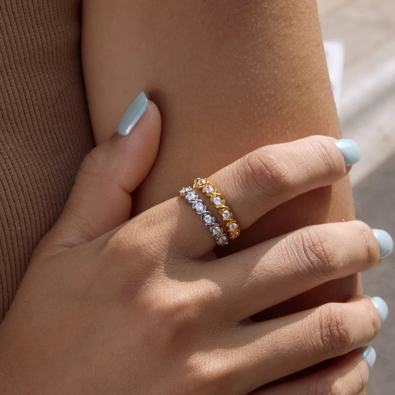 Kika Delicate Round Zircon X-Crossed Ring 18K PVD Gold Plated Stainless Steel Rings