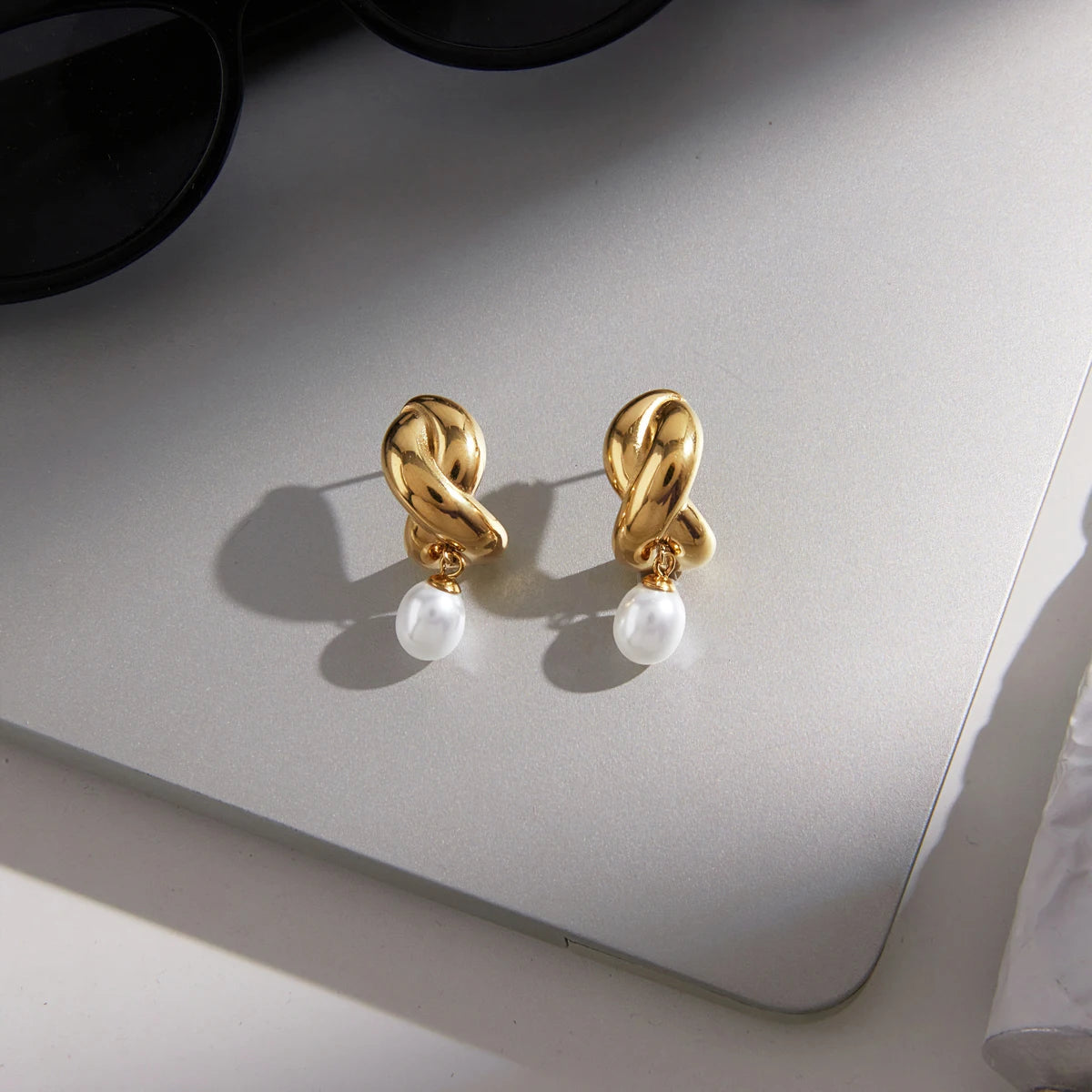 KIKA Elegant Imitation Pearl Drop EarringsPVD Plated Stainless Steel 316L