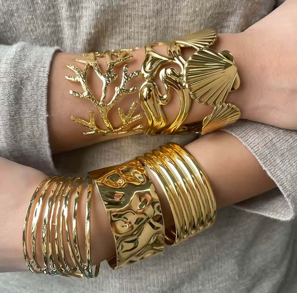 Kika Fashion Wide Face Bracelet