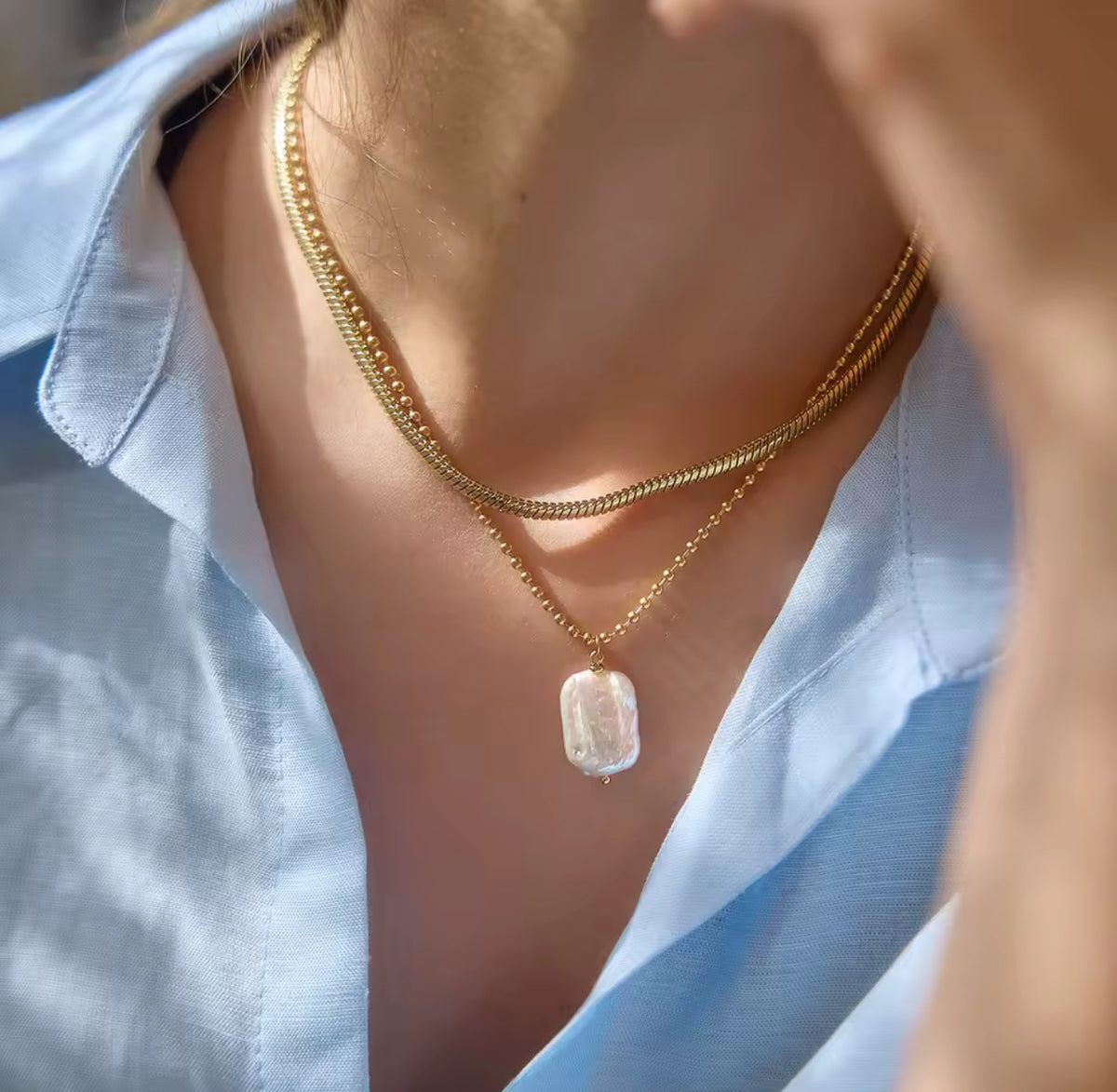 Kika Elegant Irregular Freshwater Pearl Pendant Necklace