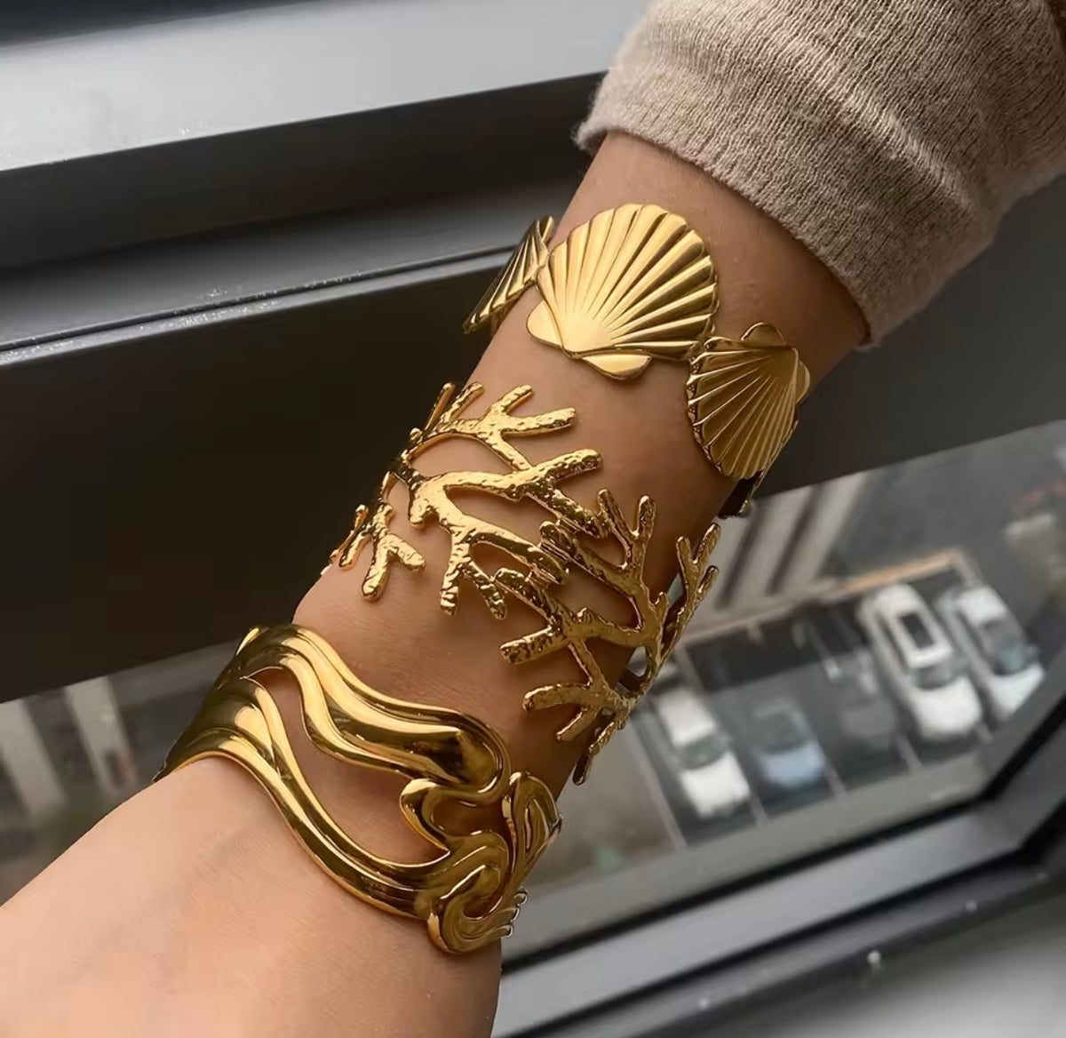 Kika Fashion Wide Face Bracelet