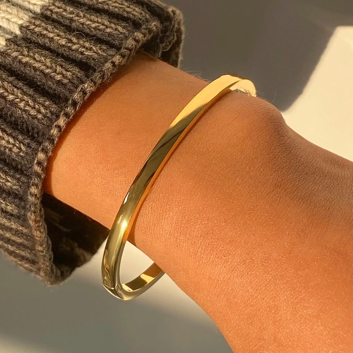 Kika Waterproof 316L Stainless Steel Round Smooth Bracelet Bangle Women Minimalist