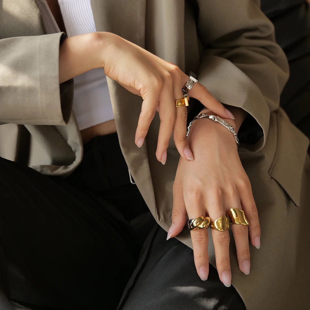 Kika Minimalist Stainless Steel New Twisted Fashion Ring Chic 18k Gold Color Texture Waterproof Trend Jewelry for Women