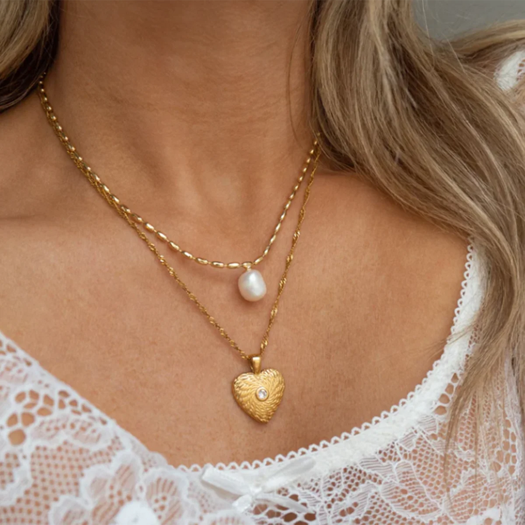 Kika Natural Freshwater Pearl Pendant Stainless Steel Sweet Necklace