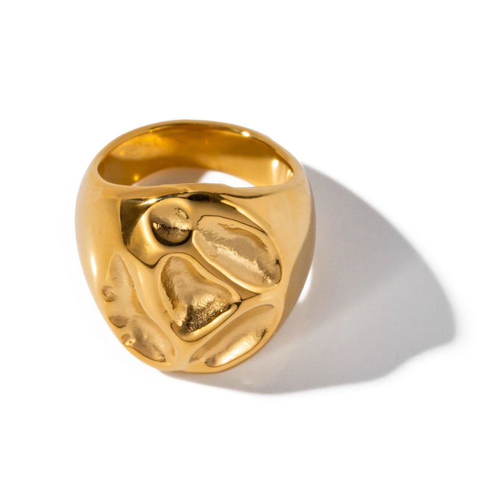 KIKA Vintage Stainless Steel Unique Heart Shaped Ring Twist Design Waterproof Charm Ring for Women Statement Fashion Jewelry