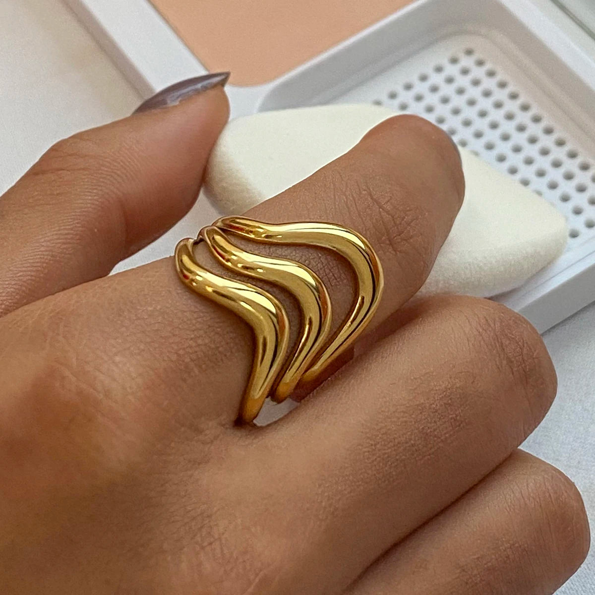 Kika Fashion Stainless Steel Open Ring 18K PVD Plated Smooth Metal Personalized Waterproof Jewelry for Women Gift