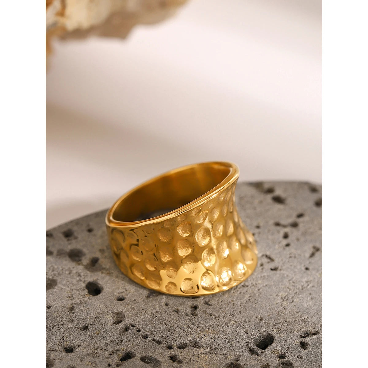Kika Exaggerated Wide Hammered Concave Ring 18K Gold Color Waterproof Fashion Minimalist Statement Charm Jewelry Women