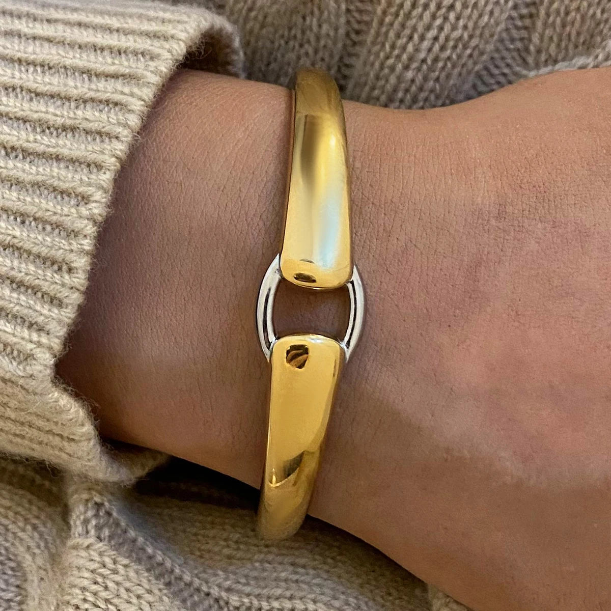 KIKA Waterproof 316L Stainless Steel Two-Toned Buckle Bracelet Bangle Women 18k Gold Color Charm Jewelry