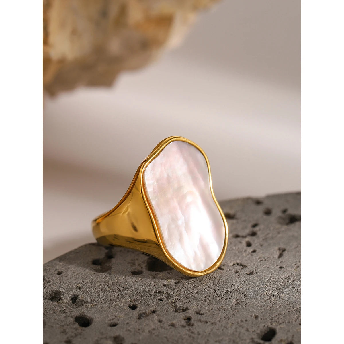 Kika Occident Irregular Natural Shell Vintage Rings for Women Stainless Steel Temperament Exaggeration Metal Ring Jewelry Gift