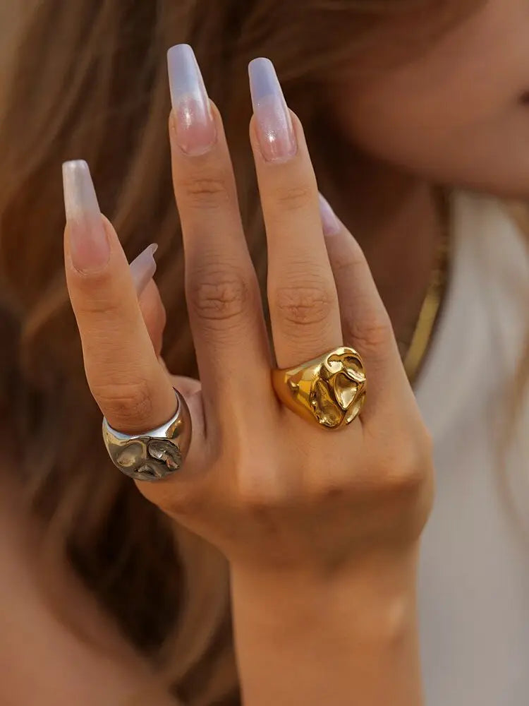 KIKA Vintage Stainless Steel Unique Heart Shaped Ring Twist Design Waterproof Charm Ring for Women Statement Fashion Jewelry