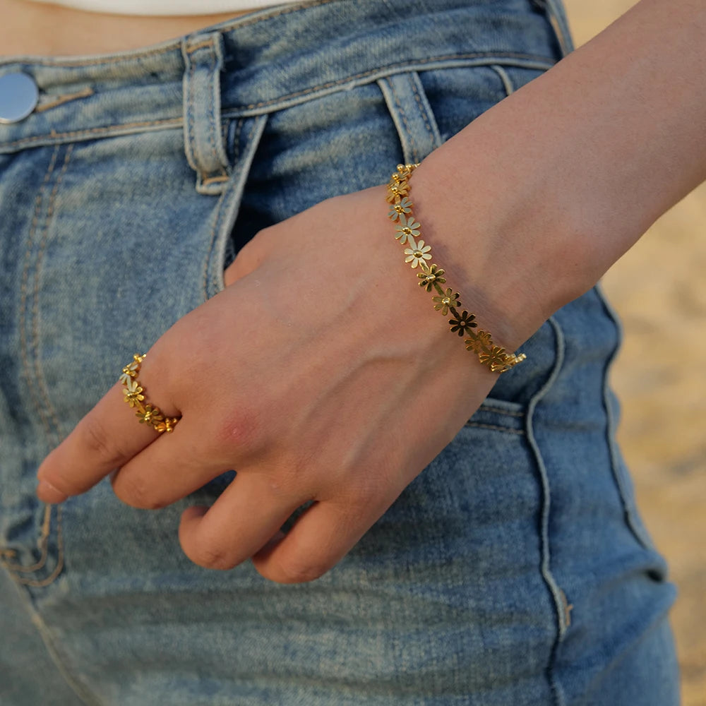 Kika Summer Style Waterproof Flower Ring 18K Gold Plated Stainless Steel