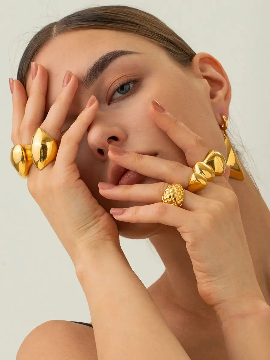 Kika Stylish Unique Stainless Steel Water Drop Geometric Finger Wide Ring for Women Personalized Metal Charm Jewelry Gift New