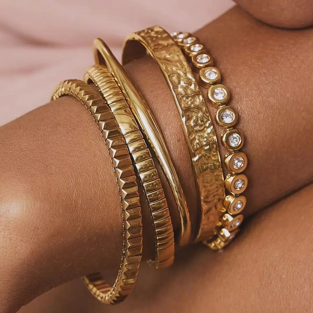 Kika Minimalist Gold Color Tarnish Free Fashion Stainless Steel Bangle Bracelet
