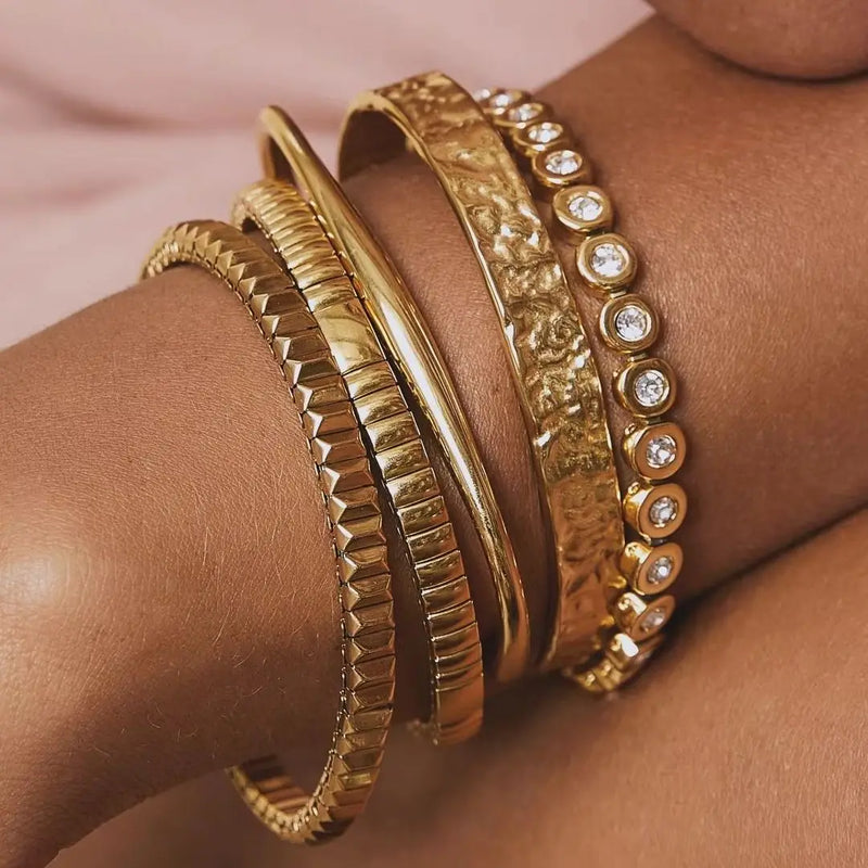 Kika Minimalist Gold Color Tarnish Free Fashion Stainless Steel Bangle Bracelet