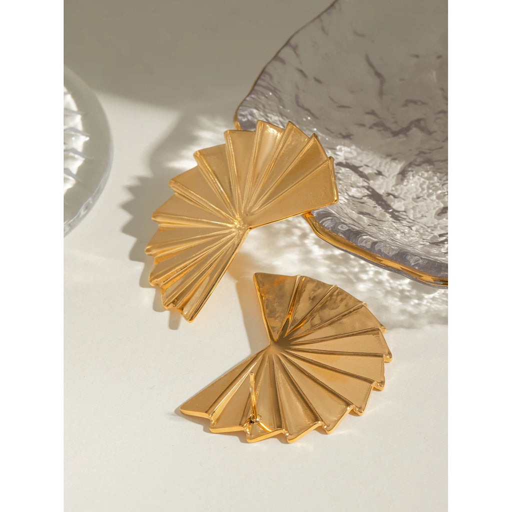 Kika Full Fan Earrings