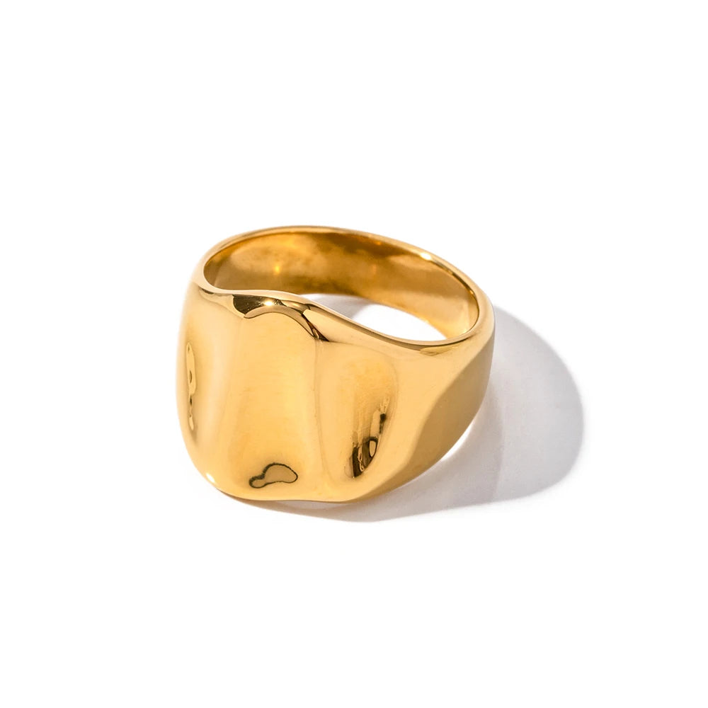 Kika Minimalist Stainless Steel New Twisted Fashion Ring Chic 18k Gold Color Texture Waterproof Trend Jewelry for Women