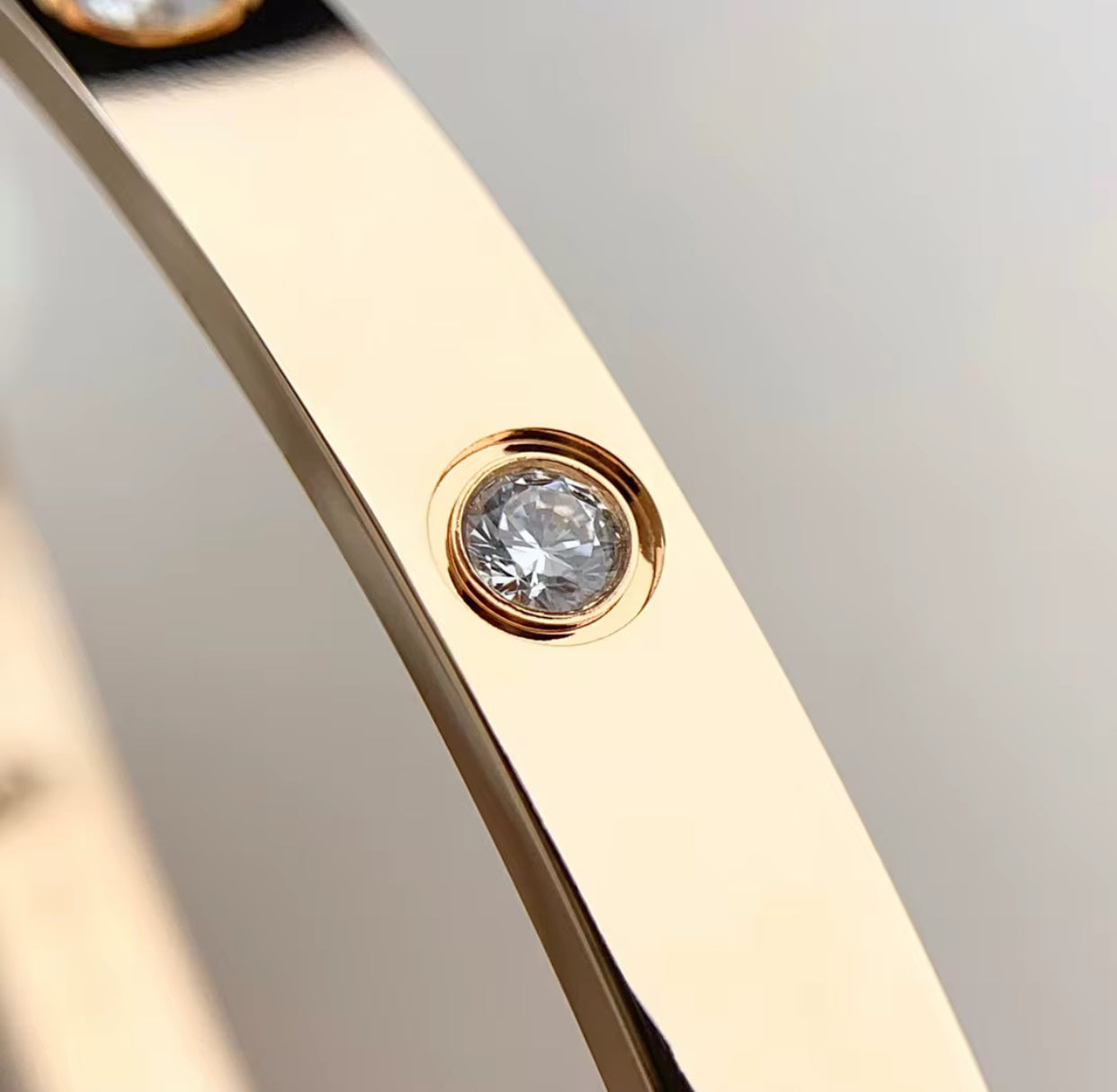 Kika 316L Stainless Steel Bracelets with 18K Gold Plated, Screw Design and Zircons