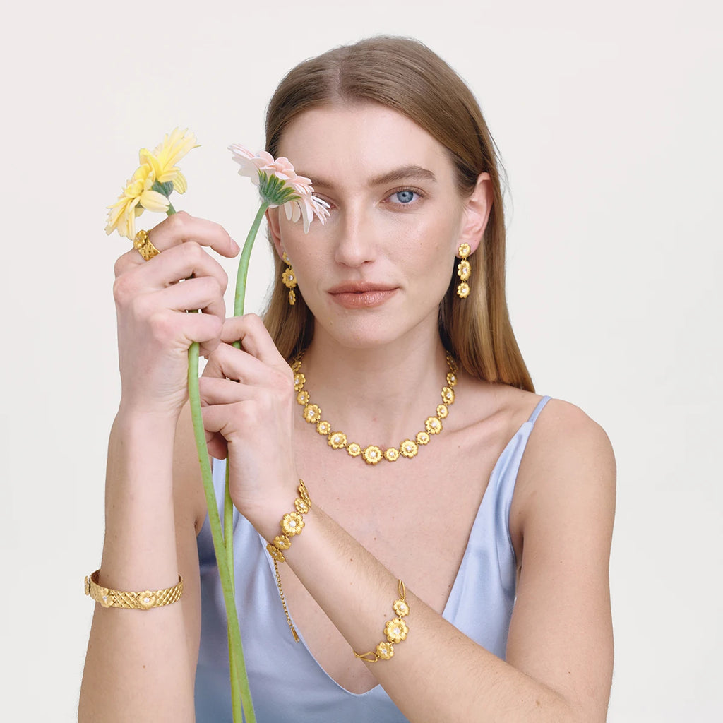Daisy Flower Necklace Bracelet Earrings With White Zircon Accents