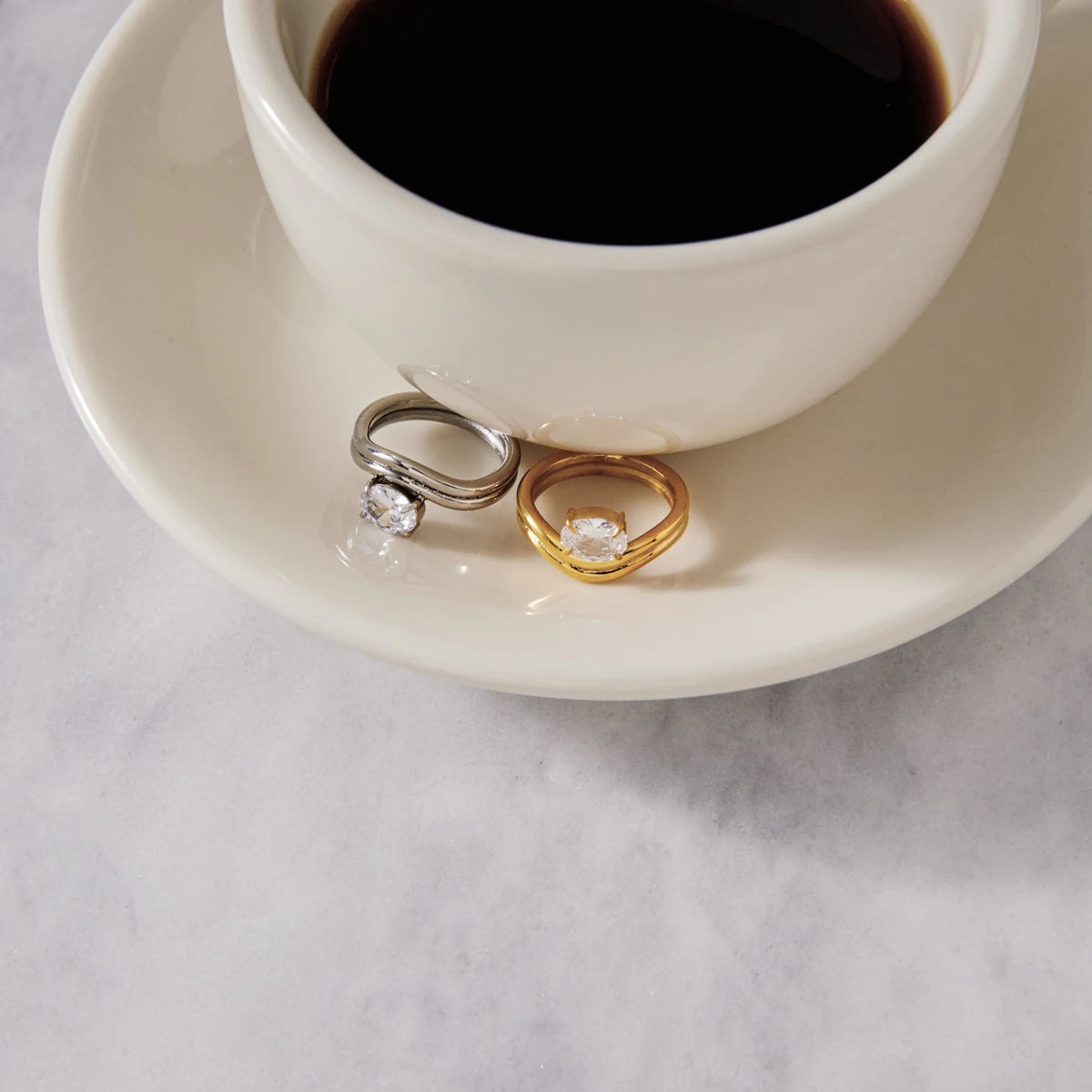 Kika Delicate Double Layered Wave Ring