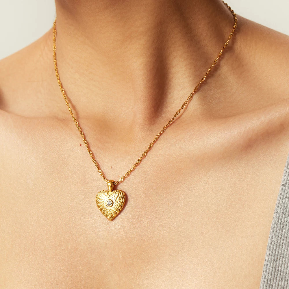 Kika Ribbed Heart Shaped Pendant Necklace