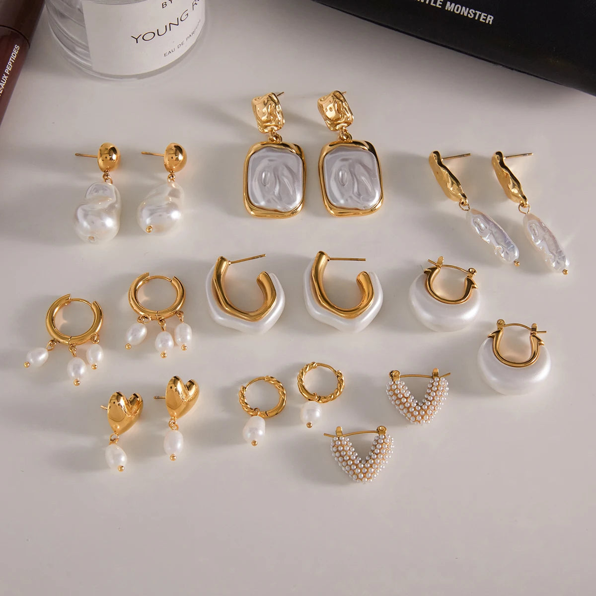 Exquisite Elegant Freshwater Pearl Pendant Earrings