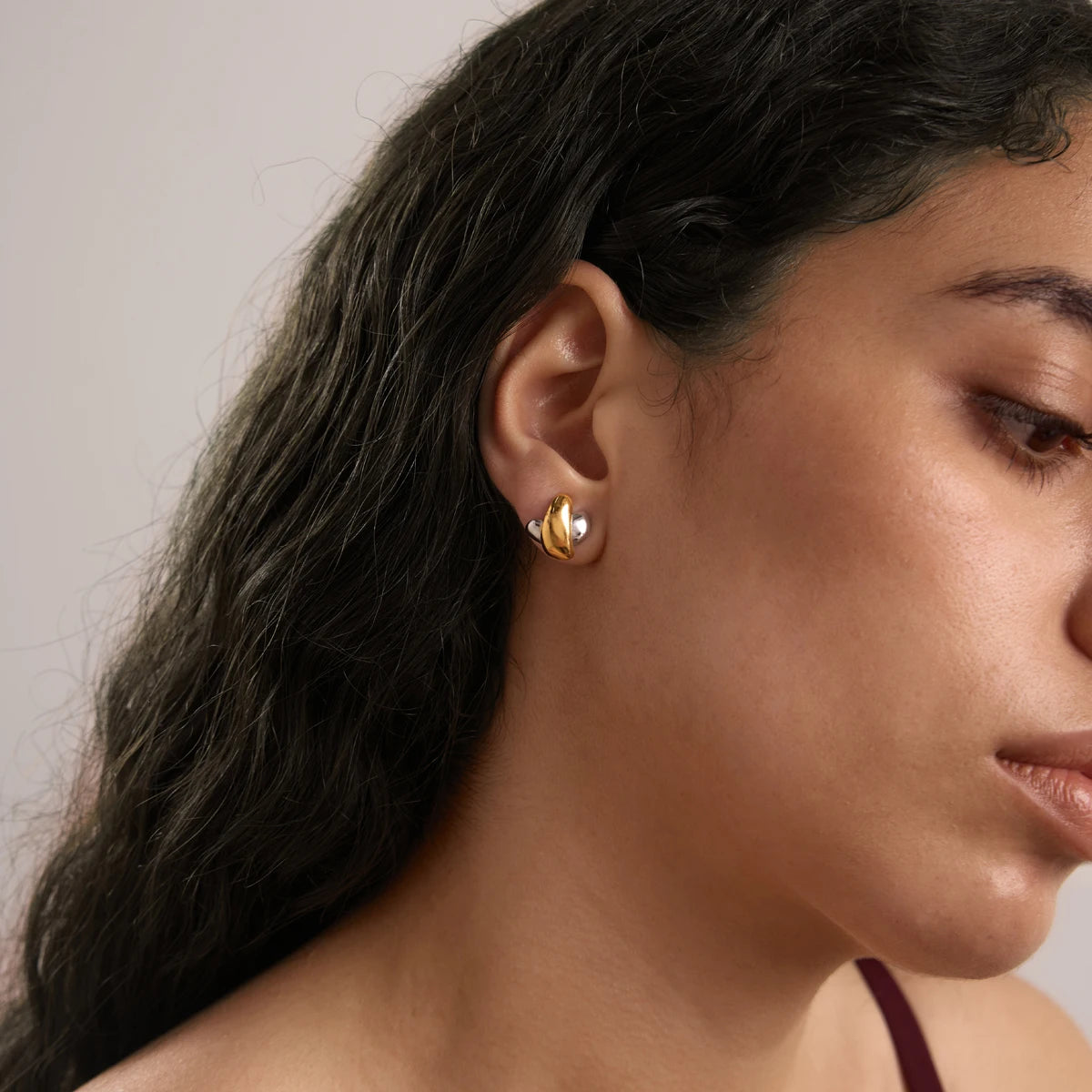 Kika Classic Crossed X Shape Stud Earrings Minimalist 18K Gold Plated Stainless Steel 316L