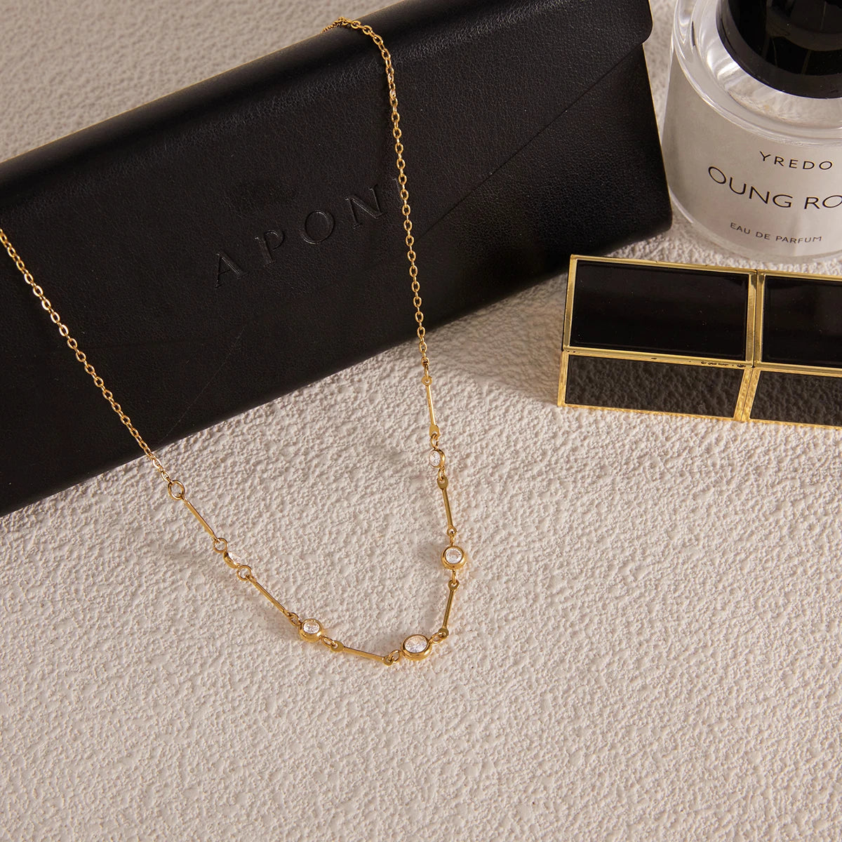 Vintage White Round Zircon Necklace