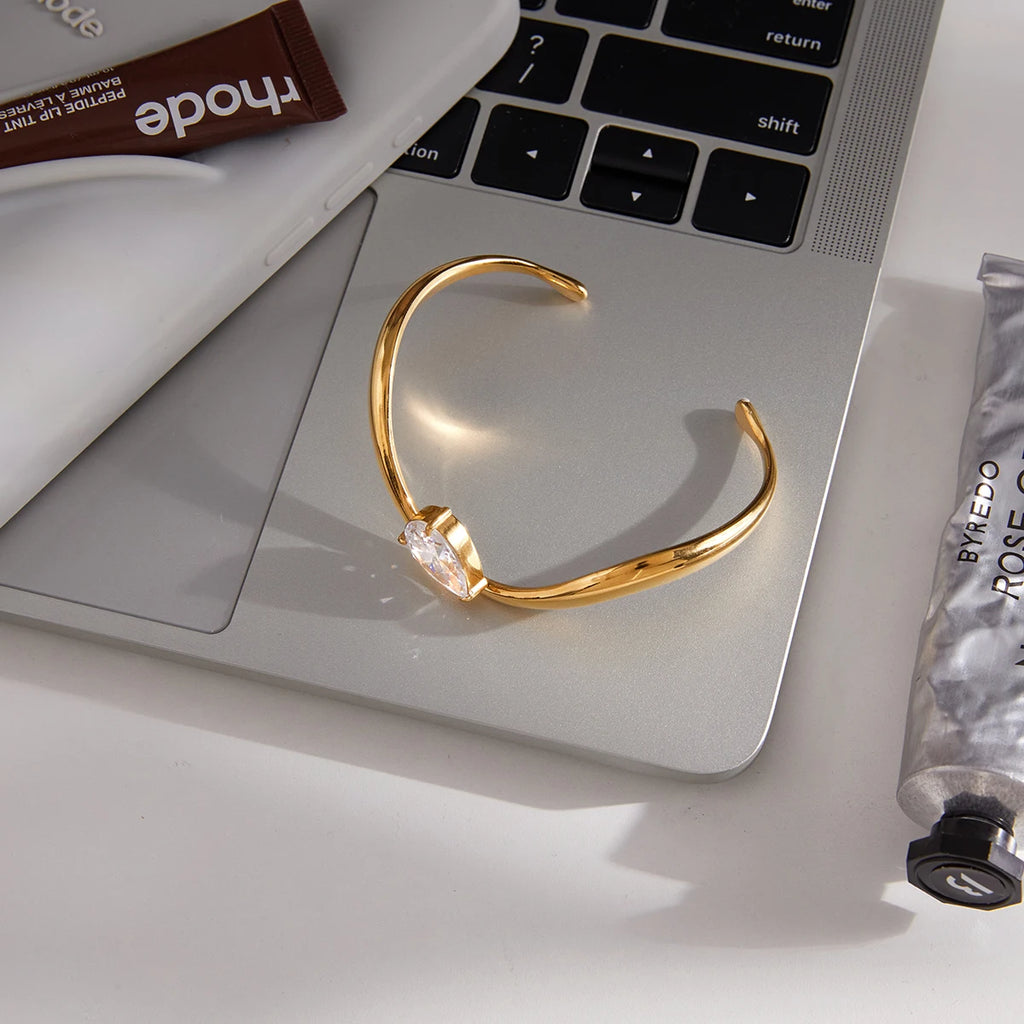 Kika Classic 18K Plated Gold Color Water Droplet White Zircon Wave Opening Bracelet Women Waterproof Stainless Steel Bracelets