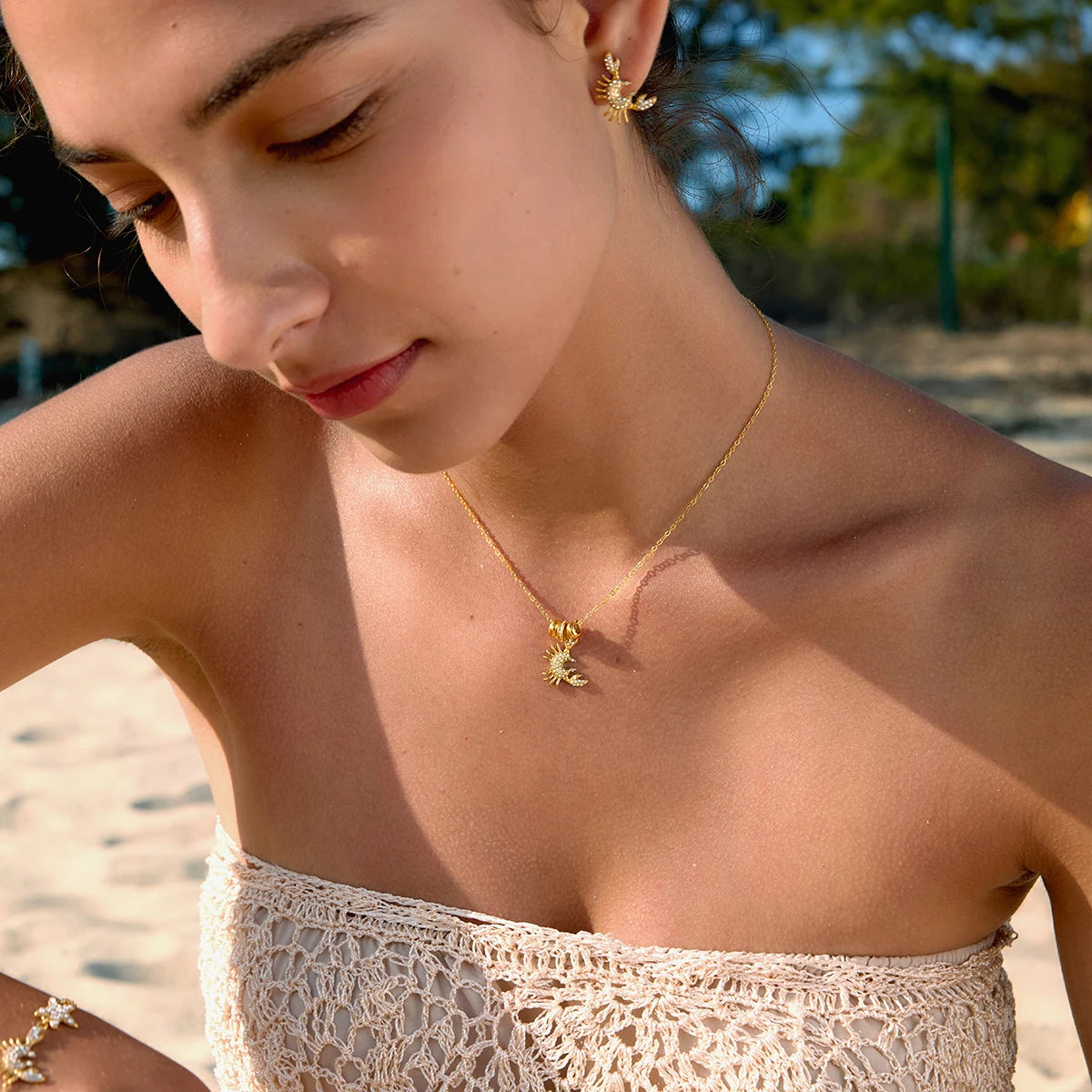Kika Delicate Lobster Crab White Diamond Ring Bead Chain O-Chain Necklace