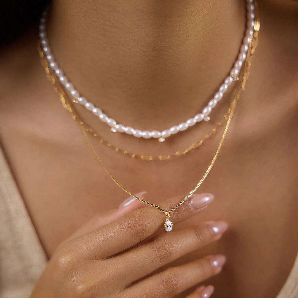 Kika Delicate Zircon Pendant Acrylic Pearl Chain Three-Layer Necklaces