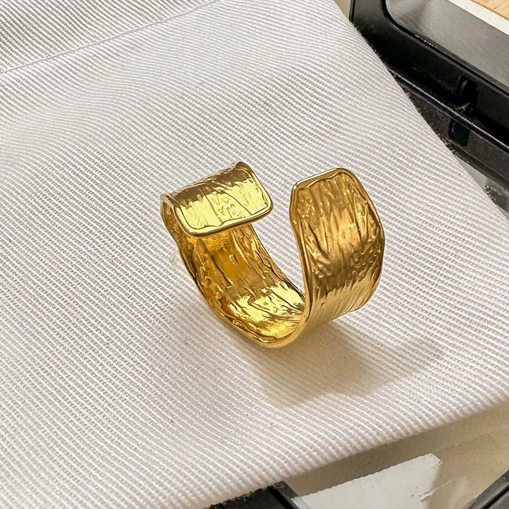 Kika Stainless Steel Creative Rings For Women Gold Texture Metal 18 K Plated Statement Trendy Jewelry Bagues Pour Femme Gift