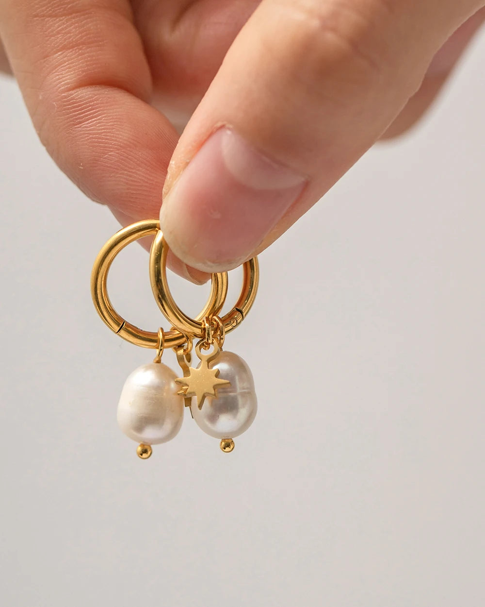 KIKA 316L Stainless Steel 316L Natural Pearl Hoop Earrings Trendy Metalic Golden Geometric