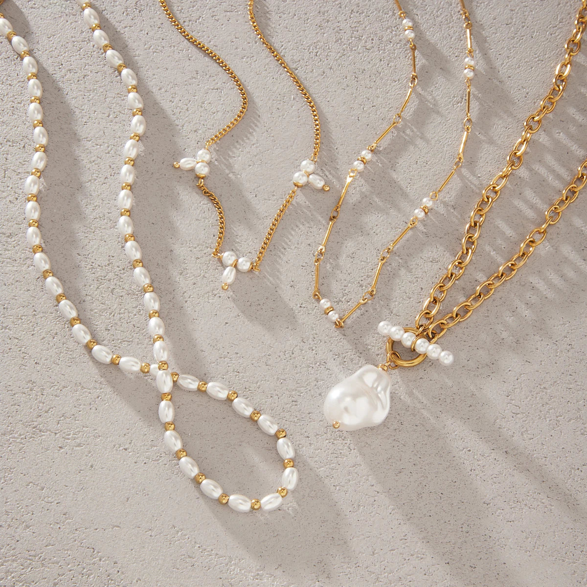 KIKA Elegant Imitation Pearl Necklace Minimalist 18K Gold PVD Plated Stainless Steel 316L