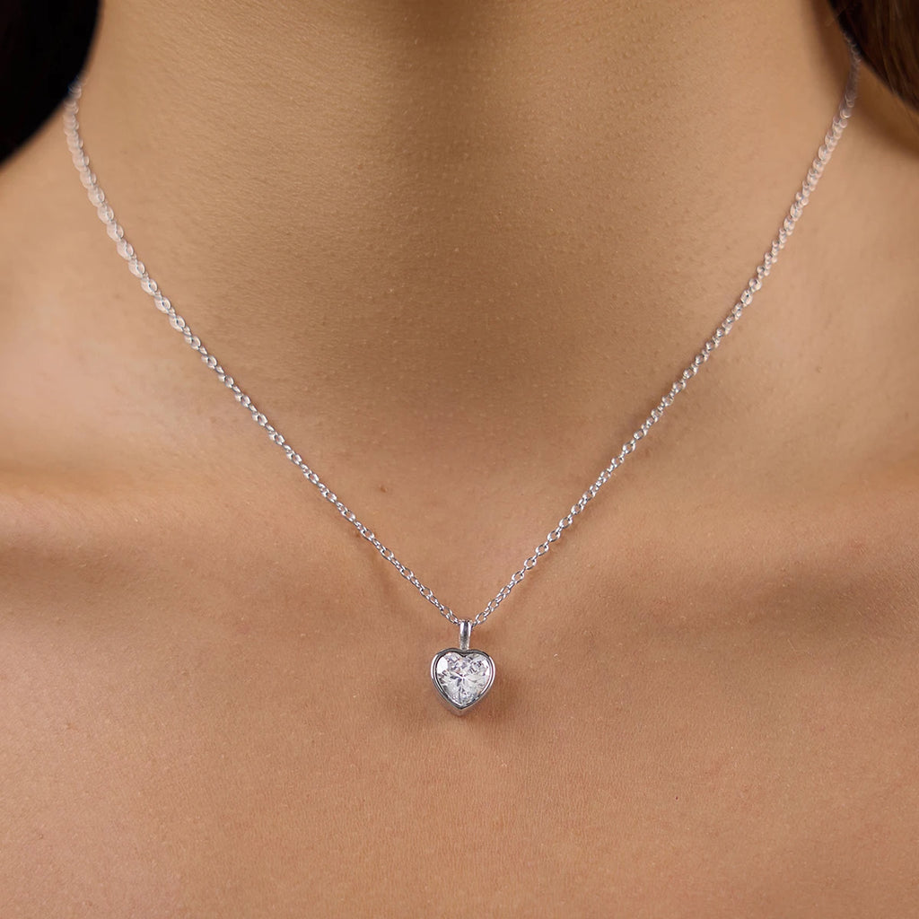 Kika Delicate Geometric Round Heart Zircon Pendant Necklace