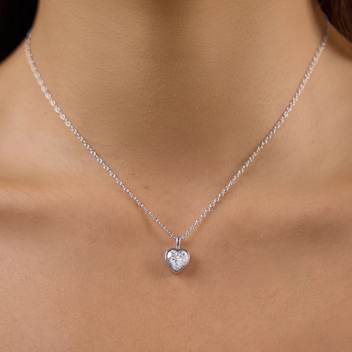 Kika Delicate Geometric Round Heart Zircon Pendant Necklace