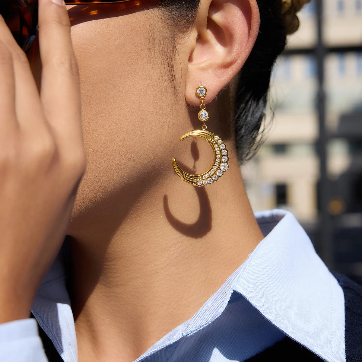 White Round Zircon Moon Shape Pendant Earrings
