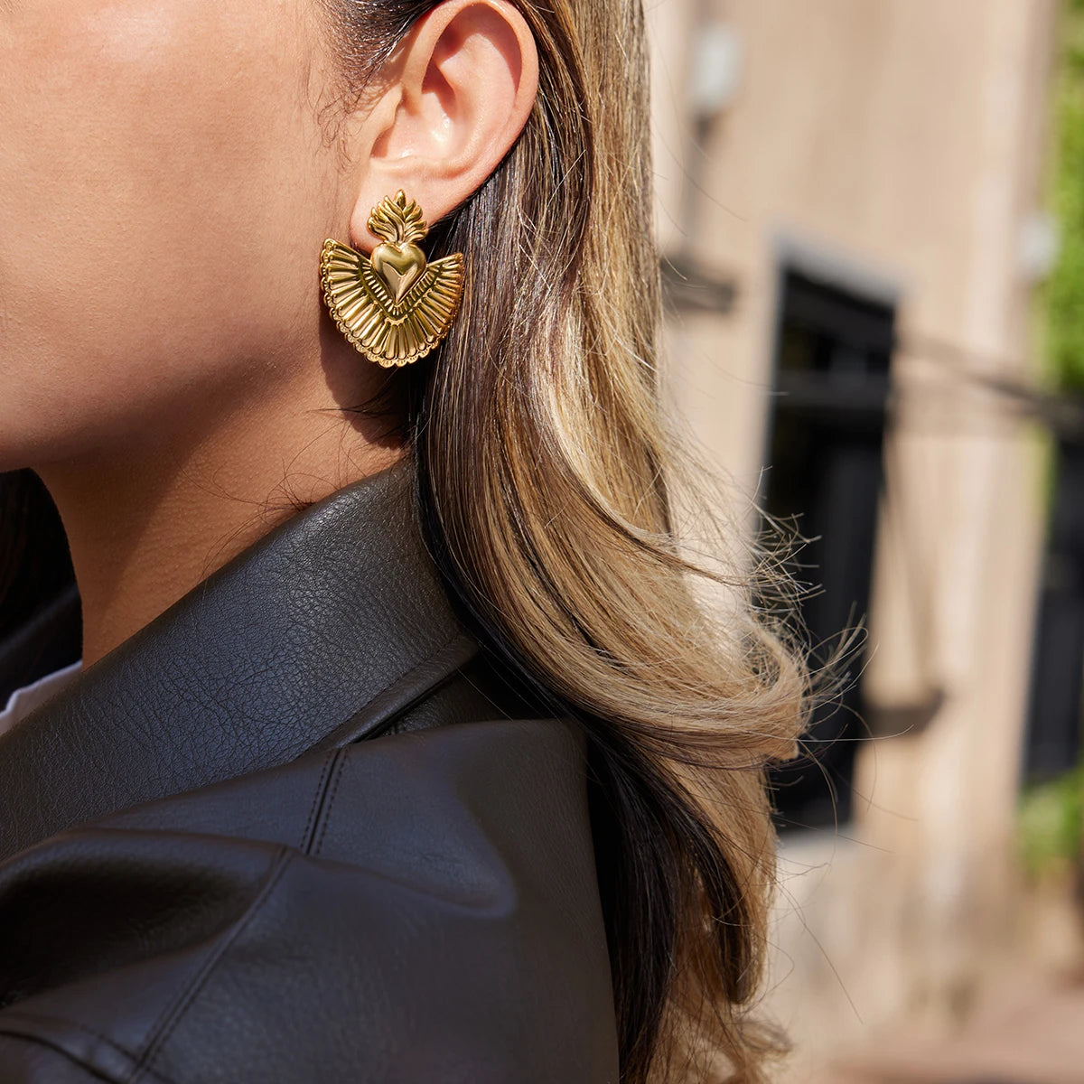 Kika Heart Shaped Ribbed Earrings