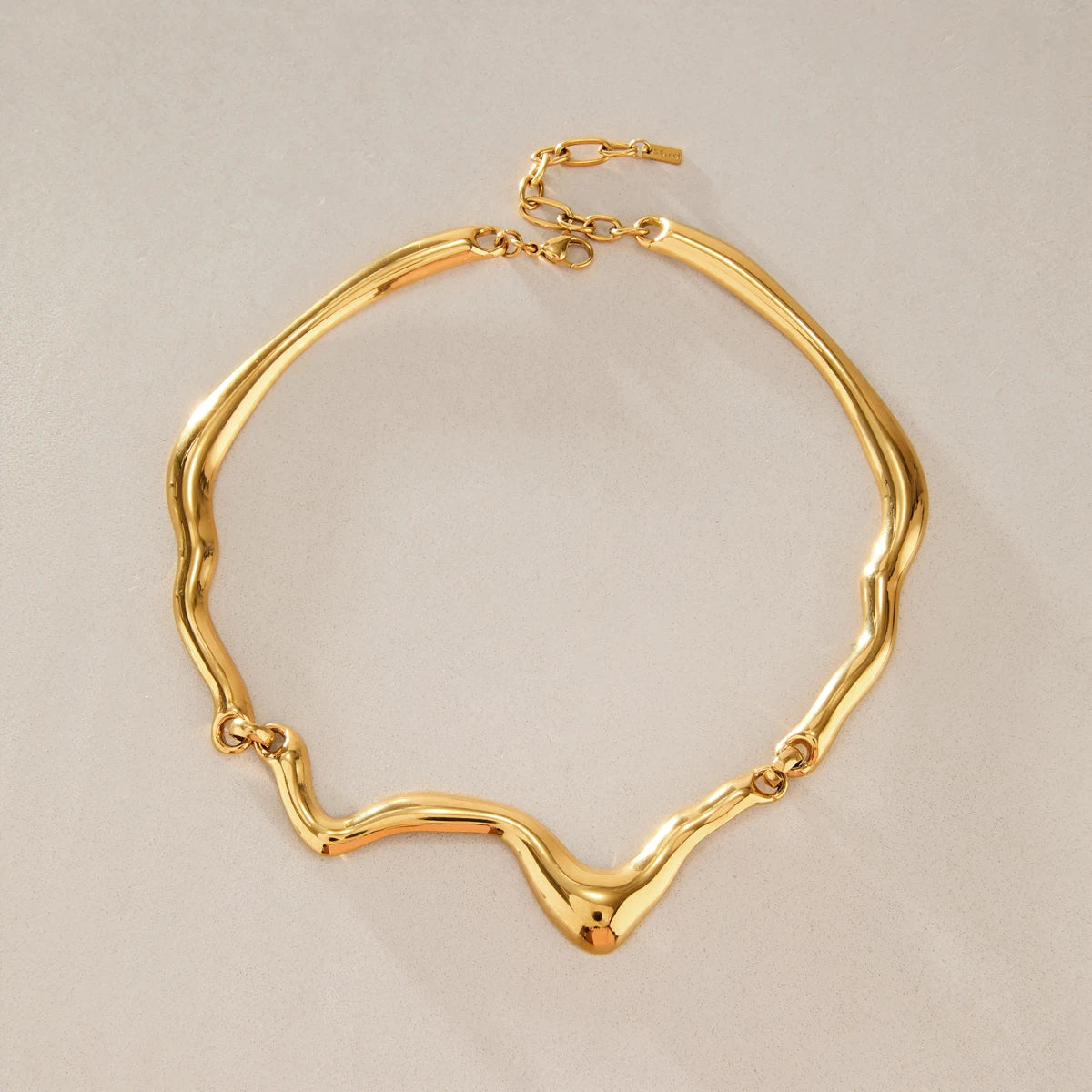 KIKA Chunky Wave Shape Choker Necklace For Women Minimalist 18K Gold PVD Plated Stainless Steel Necklace Fashion Jewelry Gift