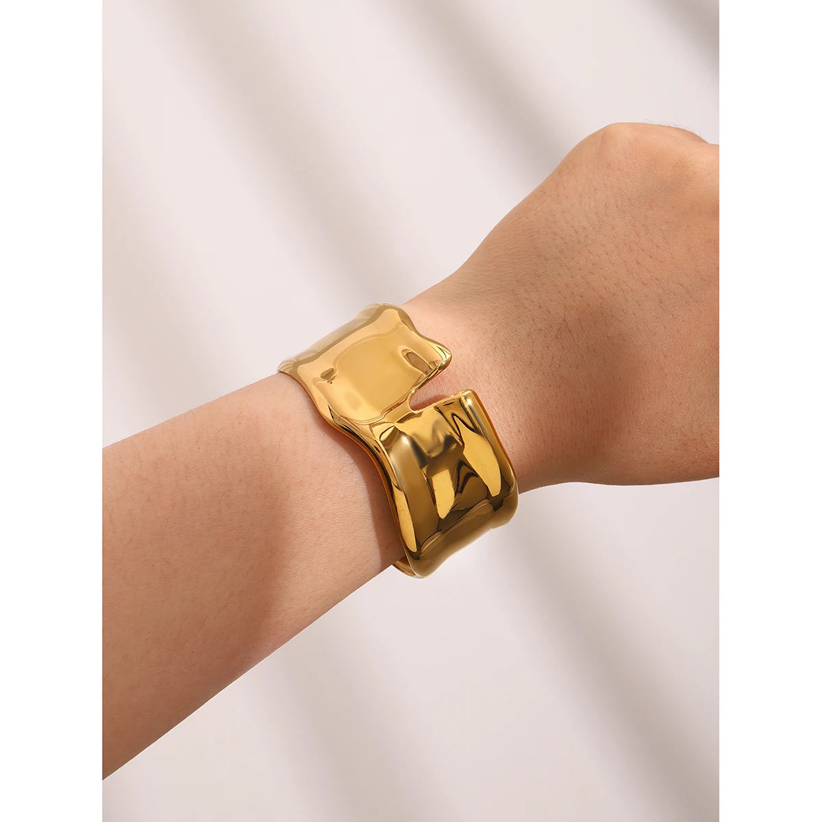 Kika Waterproof 18K Gold Color Stainless Steel Irregular Geometric Open Cuff Bracelet Bangle
