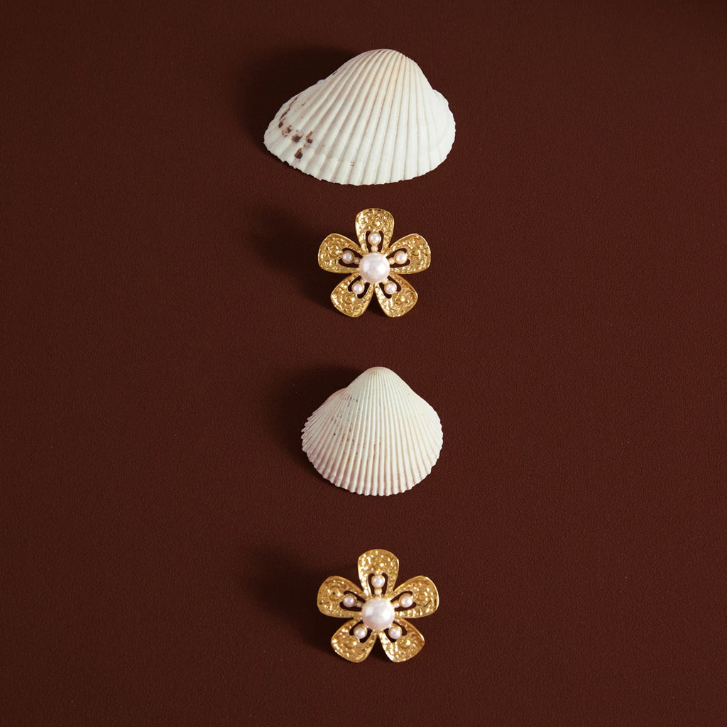 Kika Elegant Imitation Pearl Flower Earrings