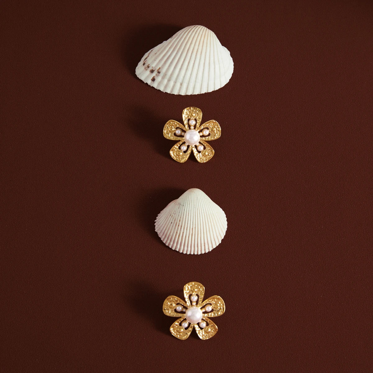 Kika Elegant Imitation Pearl Flower Earrings
