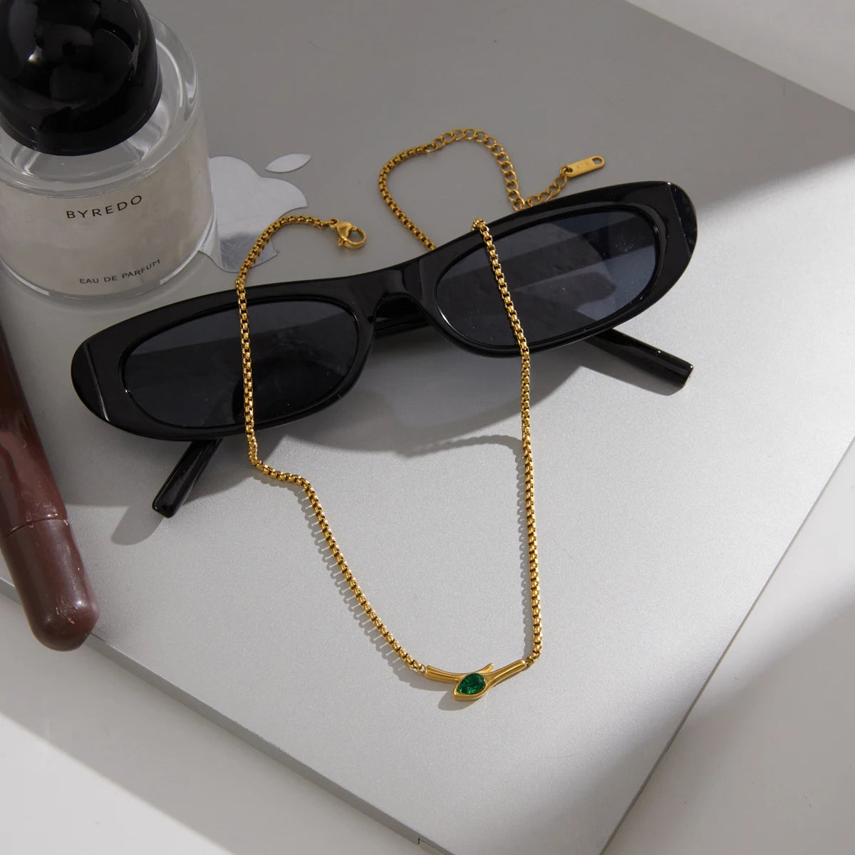 Kika Green Zircon Snake Shape Pendant Necklace