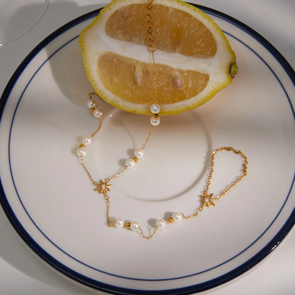 Kika Delicate Acrylic Pearl Bracelet With White Zircon Sun Pattern Connected Fingers Chain