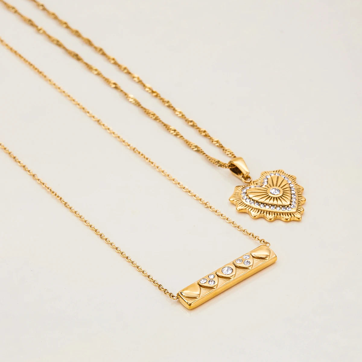 Kika Simple Classic  Stainless Steel Rhinestone Ribbed Love Pendant Necklace