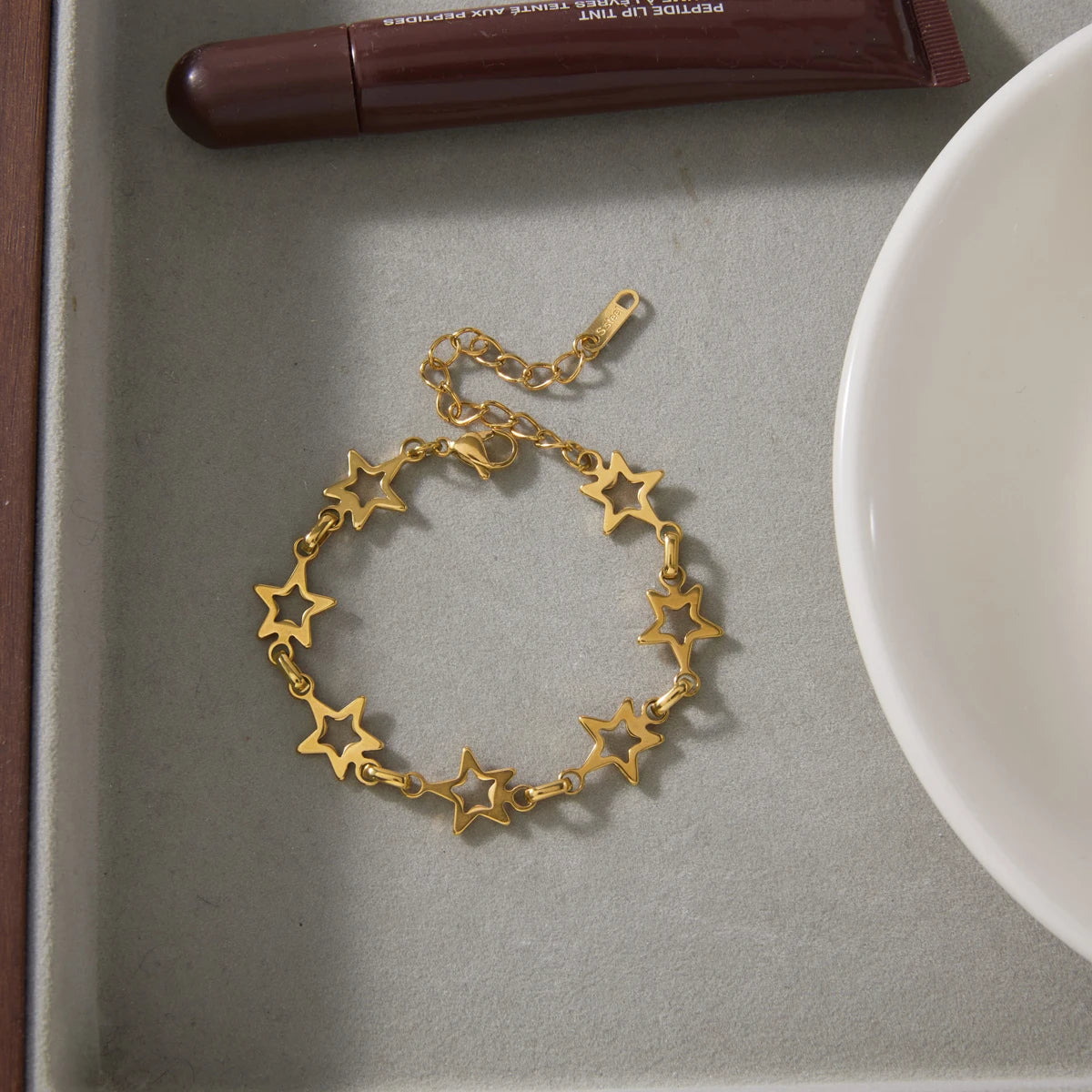Kika Classic Hollow Out Stars Splicing Chain Necklace