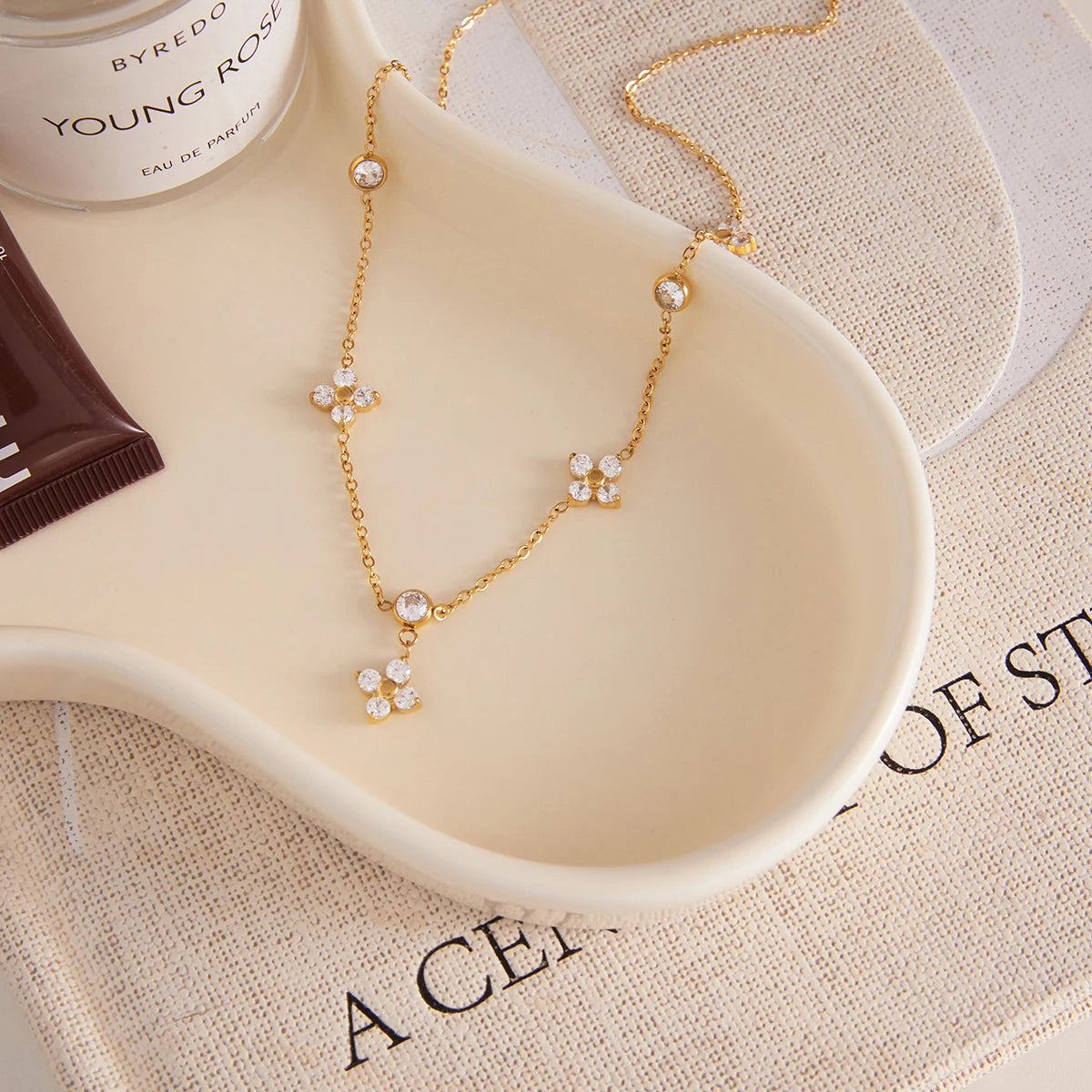 Kika Classic Gold Plated Elegant flowers White Zircon Chain Necklace