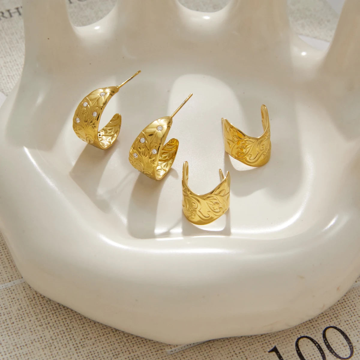 Kika Vintage Geometric C Shape Stud Earrings