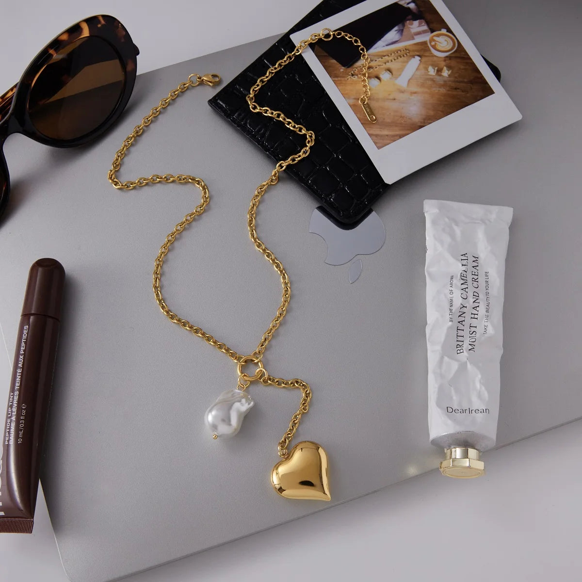 Kika Classic Trendy 18K Gold Color Plated Irregular Pearl Heart Pendant Tassel Y-Shape Necklace