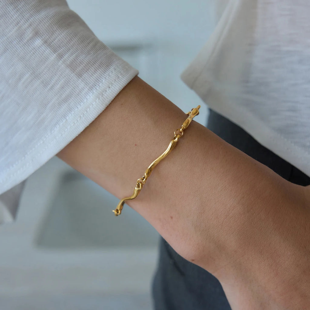 KIKA Classic Wave Shape Chain Bracelet For Women Minimalist 18K Gold PVD Plated Stainless Steel Bracelet Fashion Jewelry Gift