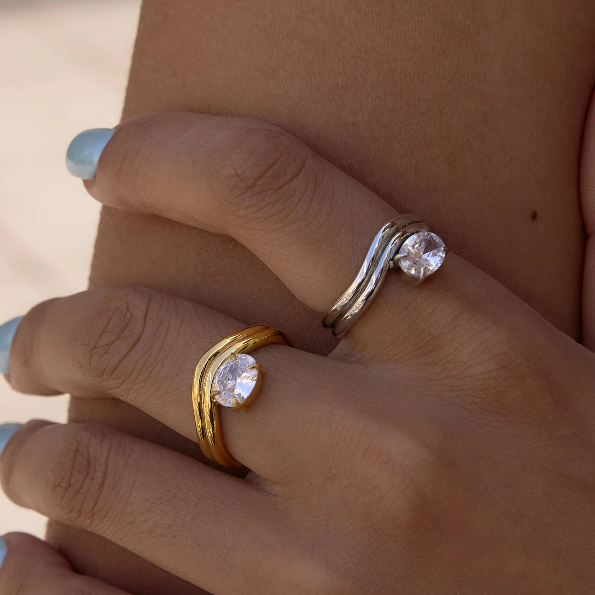 Kika Delicate Double Layered Wave Ring